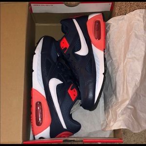 Women’s Nike Air Max IVO